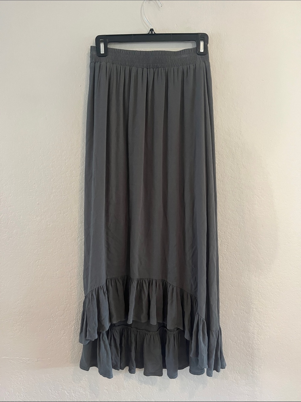 High-Low Ruffle Hem Maxi Skirt - Gray/Green